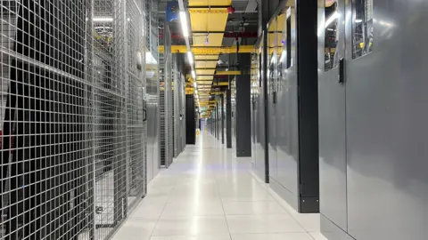 slough dedicated server data center providing low-latency UK hosting infrastructure